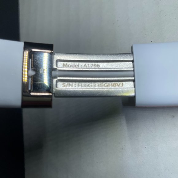 Beats by Dr. Dre Beats in Rose Gold NEW never used - Picture 7 of 10